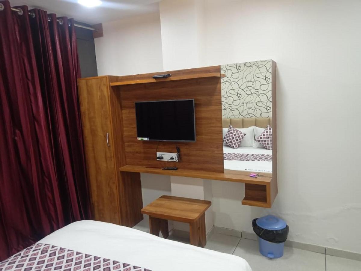 Hotel Dreamland Vadodara Luaran gambar
